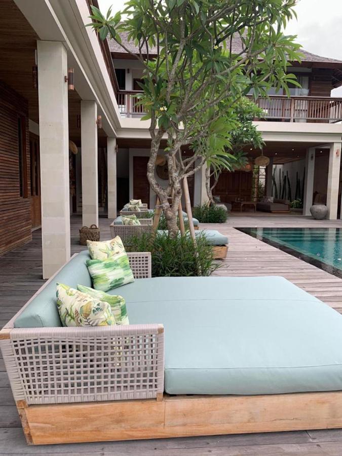 Villa Biarritz Uluwatu Exteriör bild