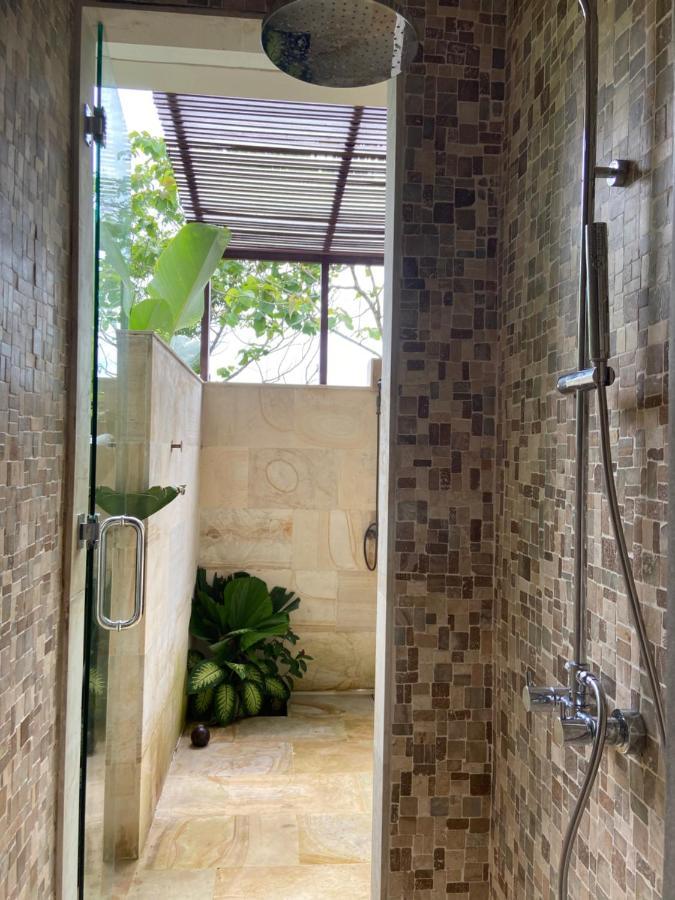 Villa Biarritz Uluwatu Exteriör bild