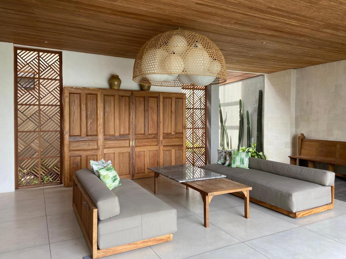 Villa Biarritz Uluwatu Exteriör bild